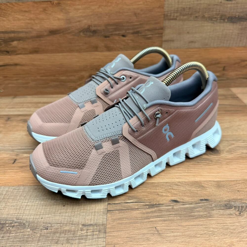 On Cloud 5 Running Shoes Sneakers Women's size 9 Rosebrown/Fog
